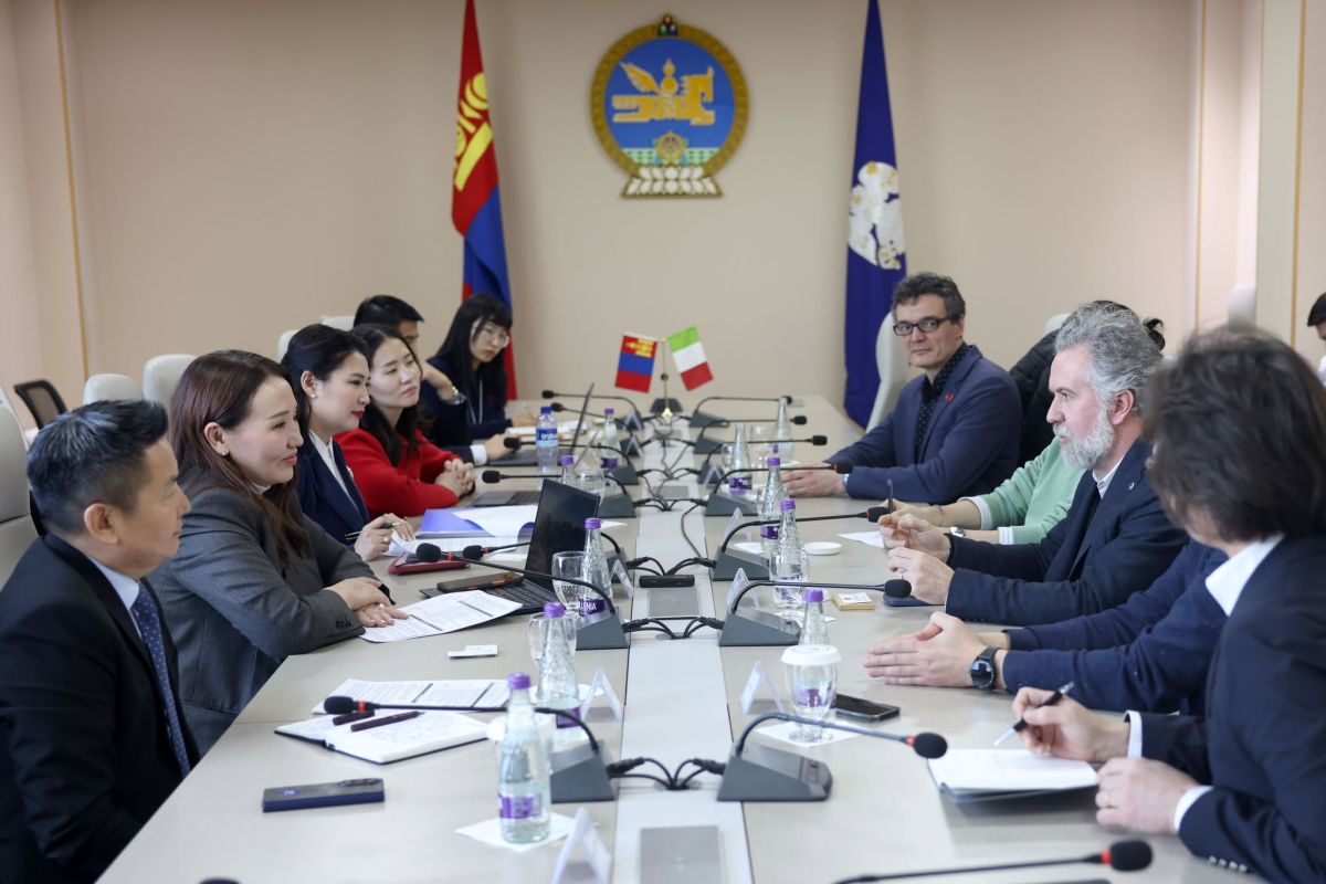 БНИУ-ын Тэргүүний архитектор Лука Бертаччи тэргүүтэй төлөөлөгчдийг хүлээн авч уулзлаа